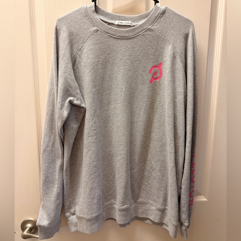 Peloton Size M Crewneck